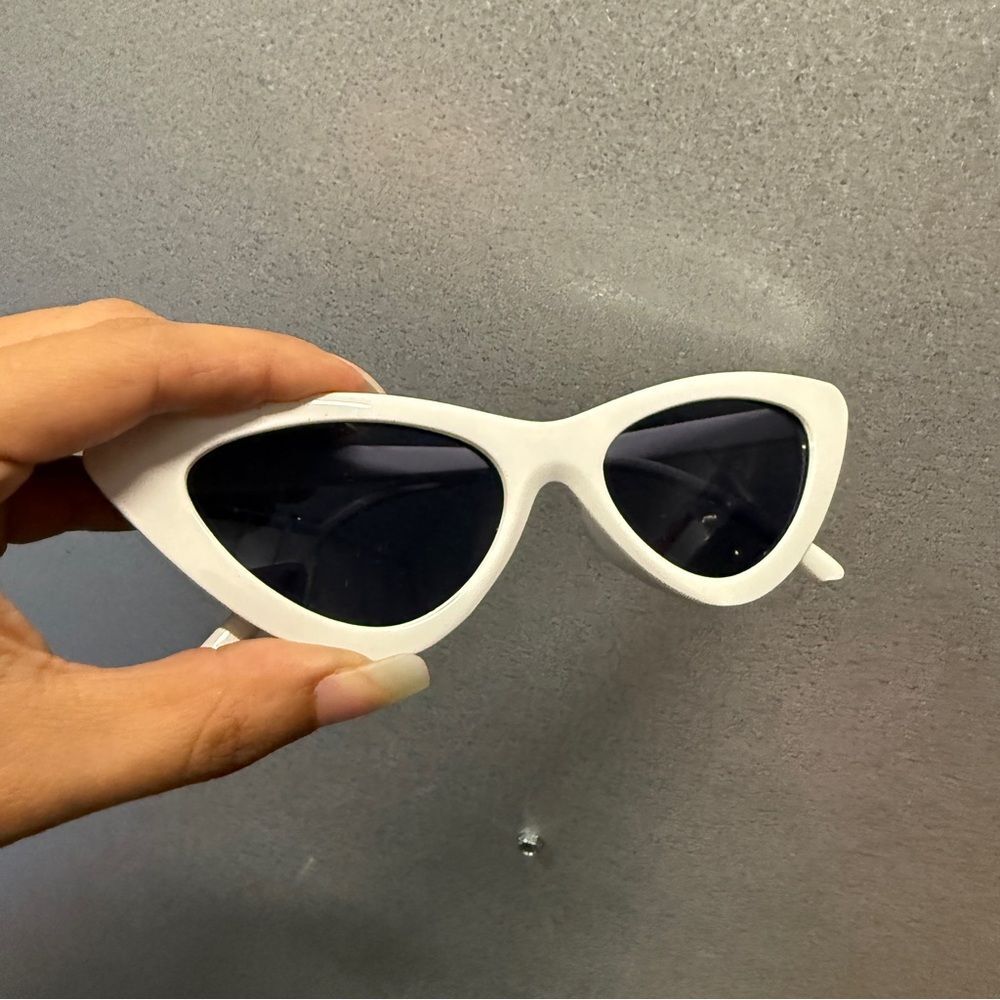 Womens cat eye sunglasses white plastic mujer classy light new nwot
